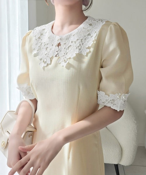【mily bilet】贅沢な花柄レースが導く、大人の気品。襟配色レースリネンライクワンピース mi1139117