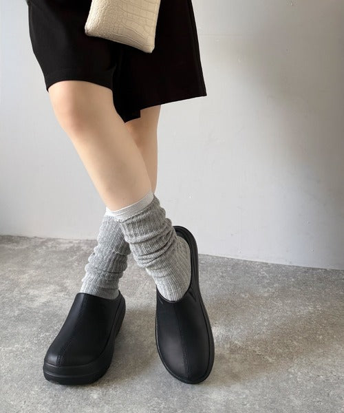 《JaVaジャバコラボ》【コロかる】コロンと可愛いトレンド感と履きやすさ。軽量厚底ステッチデザインサボ jv1129024