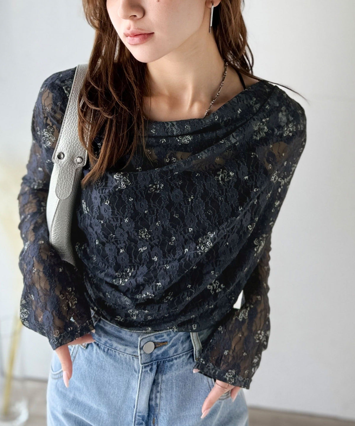 【mily bilet】甘さと上品さを叶える。着回し抜群な花柄レースフラワープリントドレープカットソー(長袖) mi1269005