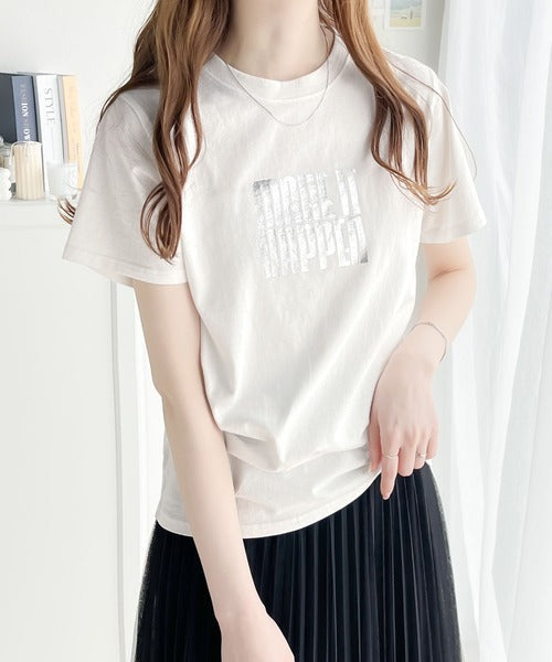 【mily bilet】一点投入でモードなおしゃれ感が漂う。綿100%箔プリントTシャツ mi1149053