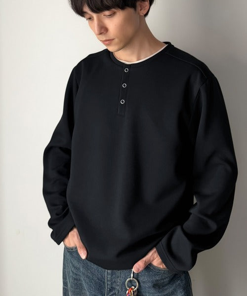 《Classical Origin》首元と袖口で魅せる、大人のゆるT。ダンボール素材ドット釦ヘンリーネックTシャツ（長袖） co1010058