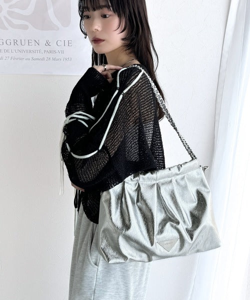 【mily bilet】洗練デザイン＆機能性。エンボス加工フェイクレザー2WAYショルダーバッグ mi1159047