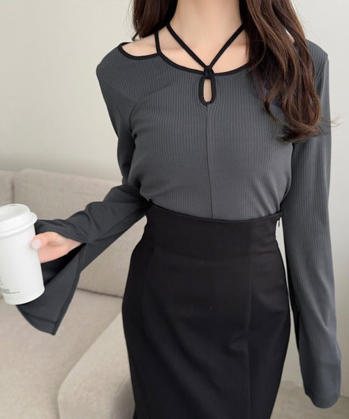 【mily bilet】程よい肌見せで女性らしく。チョーカー使いパイピング配色袖フレアカットソー mi1249001
