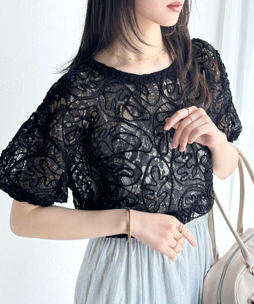 【mily bilet】大人の華やかトップス。ハートボタン使い前後2way花柄レースコード刺繍カーディガン(半袖） mi1019069