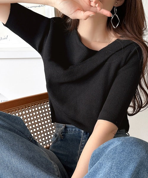 1枚で雰囲気美人。暑い日も、やっぱり上品でいたい。5分袖ドレープニット（半袖） ce1260474
