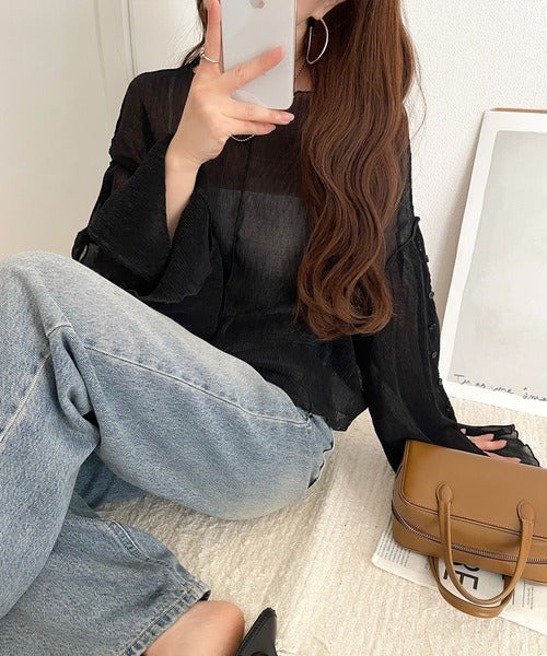 大人の上品な透け感を纏う。前後2wayシアー楊柳素材フレアスリーブブラウスカーディガン（長袖） ce1240083