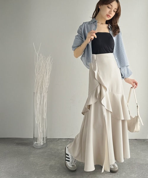 【mily bilet】上品に揺れるシルエットが美しい。スリット入りアシメフリルスカート（ロング） mi1019092