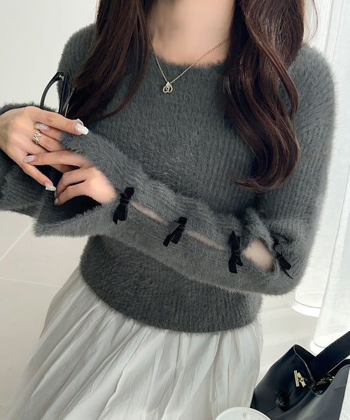 【mily bilet】品よく可愛い♪ふんわり愛されニット。甘さと抜け感が◎袖リボン使いフェザーシャギーリブニット mi1029132
