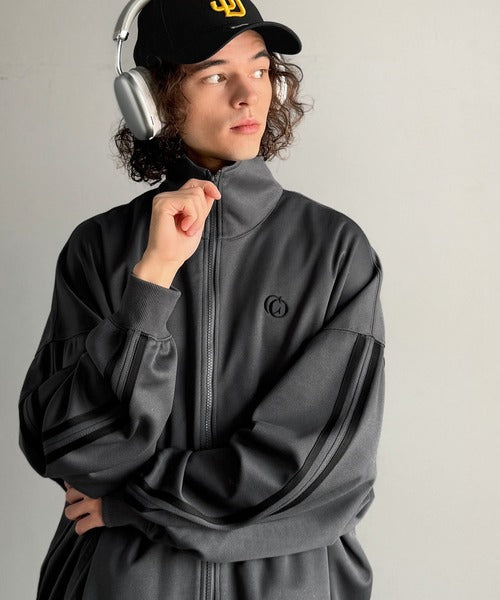 【Classical Origin】「ありそうでない。」サイドラインドルマンハイネックトラックジャケット／Side Lines Dolman High-Neck Track Jacket co1150048