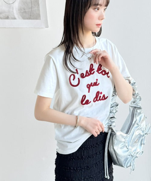 【mily bilet】着るだけでオシャレ感！ロゴプレート付きカラーフレンチコード刺繍Tシャツ(半袖) mi1329015