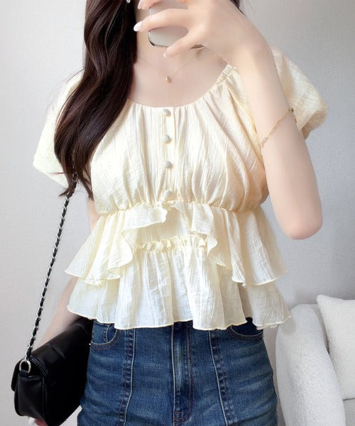【mily bilet】肩見せで、夏のムードをひとさじ。オフショル２Wayフリルペプラムシアーブラウス（半袖） mi1329079