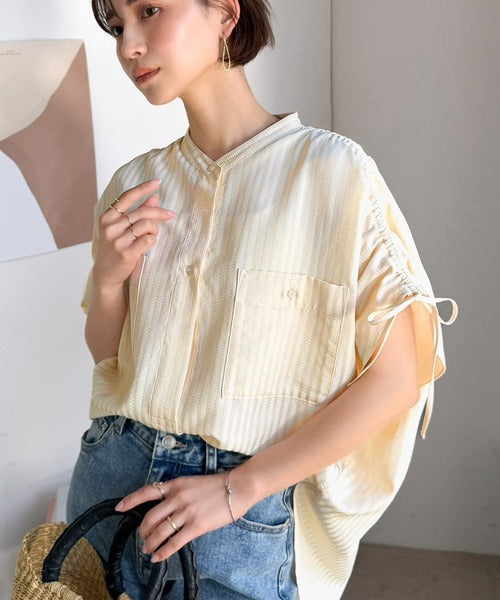 【接触冷感・吸水速乾・UVカット・防シワ機能付き】視線を引き寄せる。ドビーストライプ肩ギャザー袖ドロストダブルポケットスキッパーブラウス（半袖） ce1265071