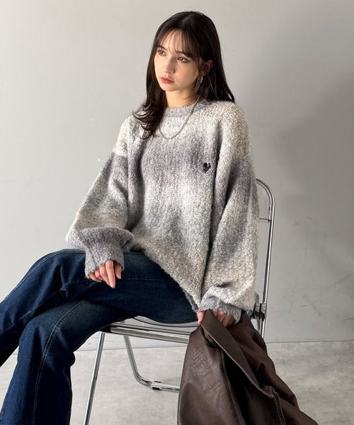 【Classical Origin】「質感で魅せる。」Gradient Boucle Knit Crew Neck Sweater／ブークレー素材グラデ―ションクルーネックセーター co0780013