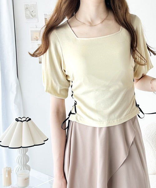 【mily bilet】ポップでガーリーな着こなし。サイドレースアップリボン使いTシャツ mi1329002
