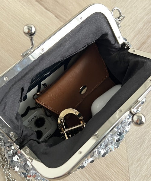 【mily bilet】華やかに輝く。スパンコールがま口ショルダーバッグ mi1159034