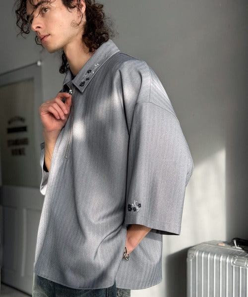 「高見え確定。」刺繍デザインジップシャツ／Embroidered Design Zip Shirt co1010043