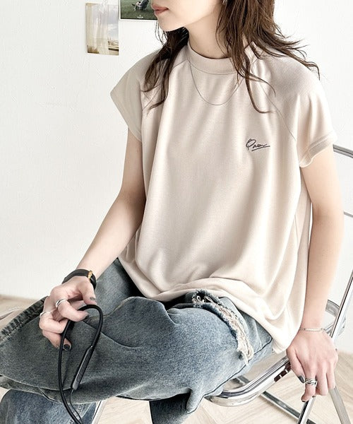 キレイめ大人のフレンチ袖。胸刺繍ラグランモックネックフレンチTシャツ ce1010311