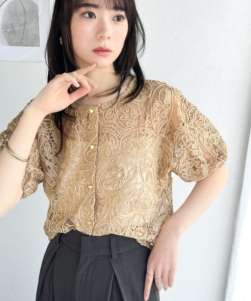 【mily bilet】大人の華やかトップス。ハートボタン使い前後2way花柄レースコード刺繍カーディガン(半袖） mi1019069