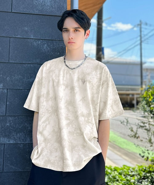 「視線を独り占め。」タイダイ染め刺繍入りオーバーサイズTシャツ／Tie-Dye Embroidered Oversize T-Shirt co1150031