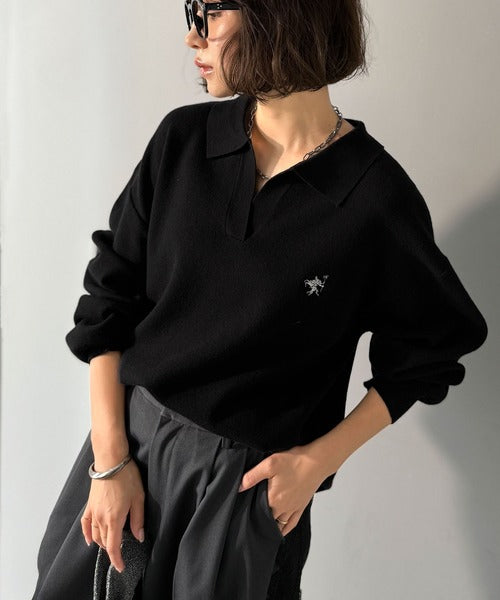 《JaVaジャバコラボ》大人の抜け感をプラス◎胸刺繍ハーフミラノスキッパーニット jv1260490