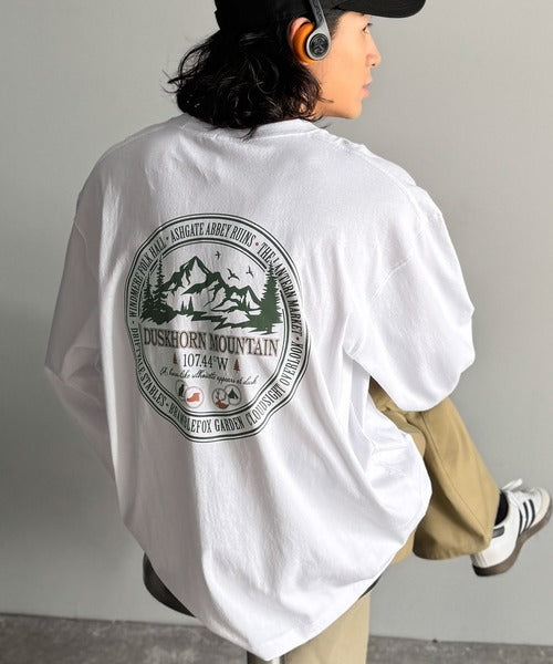 《JaVaジャバコラボ》程よいストリート感で幅広いスタイルにマッチ。 綿100%アドベンチャーマウンテンTシャツ（長袖） jo1150068