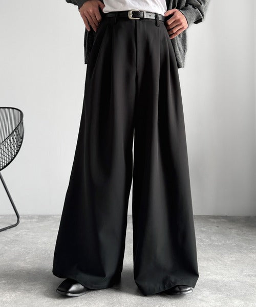 「美しさはタックから。」3タックY2Kスーパーワードスラックス／Three-Tuck Y2K Super Wide Trousers co1150005
