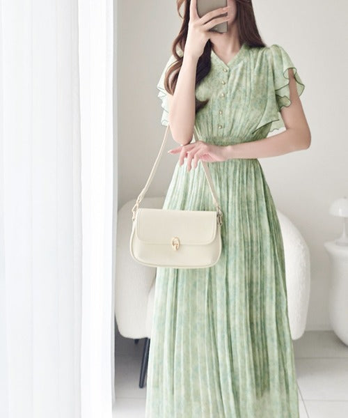 【mily bilet】水彩調の花柄が目を惹く、大人の袖フリルプリーツワンピース（半袖） mi1139116