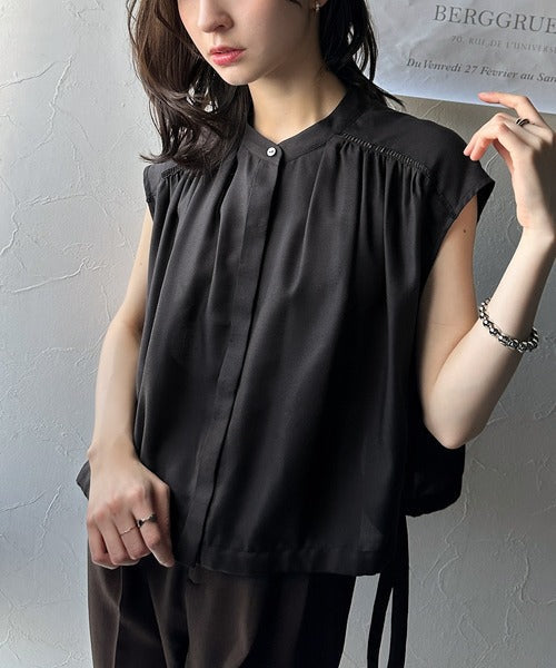 清楚感に大人の甘さをプラス。リボンヘムクロップドギャザーブラウス（ショート丈） ce1070134