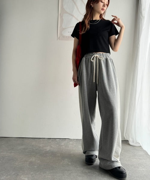 さりげなく輝くラメが主役。ラメ入りショート丈Tシャツ（半袖） ce1110124