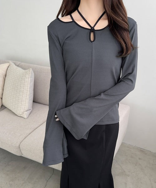 【mily bilet】程よい肌見せで女性らしく。チョーカー使いパイピング配色袖フレアカットソー mi1249001