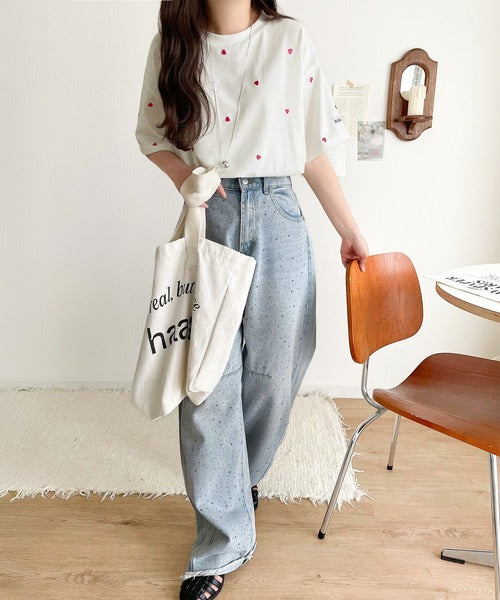 《JaVaジャバコラボ》春夏のカジュアルに、大人の“可愛い”をプラス。ミニハート刺繍Tシャツ（半袖） jv1010470