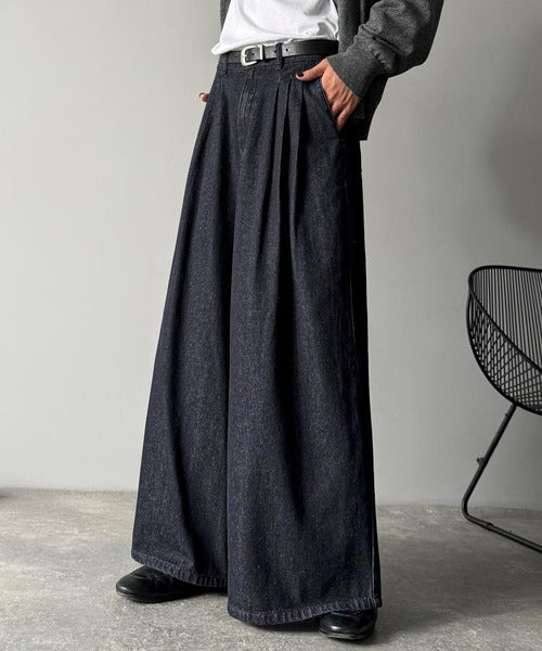 【Classical Origin】「贅沢シルエット。」3タックワイドデニムスラックス／Triple-Tuck Wide Denim Trousers co0900001