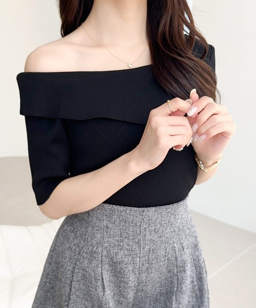 【mily bilet】この夏華やかさと個性をプラス。アシンメトリーオフショル2WAY半袖サマーリブニット mi1029109