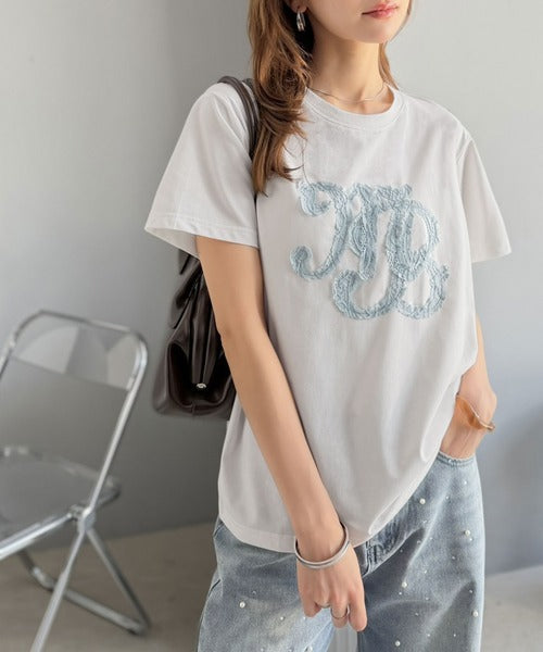 【mily bilet】1枚でサマになる。レースの透け感と光沢が魅力のレースワッペンTシャツ（半袖） mi1029185