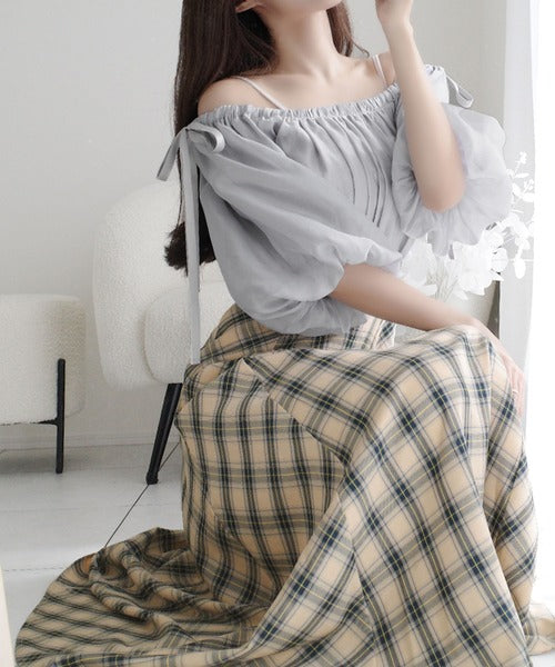 【mily bilet】1枚でスタイリングが完成！オフショル２WAYリボン使いシャイニーシアー袖ドッキングワンピース(ロング丈) mi1139054