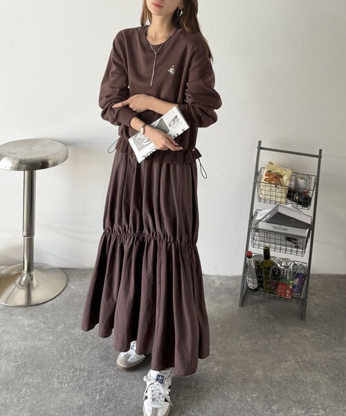 一枚でコーディネートが完成する優秀アイテム◎胸刺繍ドロスト裏起毛ドッキングワンピース ce1020325