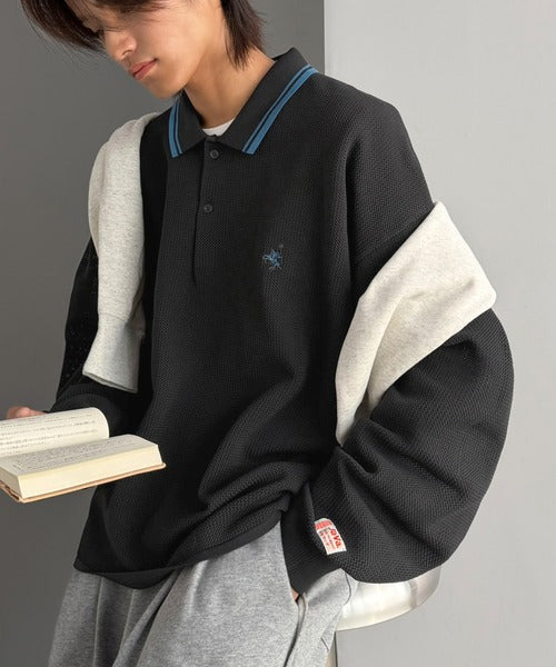 《JaVaジャバコラボ》ベーシック以上、主張しすぎない存在感。胸刺繍入り襟ライン配色ニットポロシャツ（長袖） jo1250008
