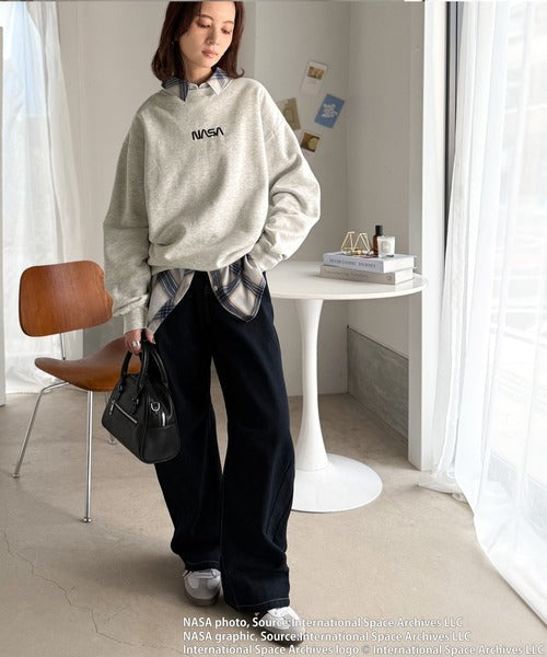 《JaVaジャバコラボ》数量限定！シンプル刺繍で着回し力抜群♪【NASAテーマ】フロントミニロゴ裏起毛スウェットトップス jv1330057