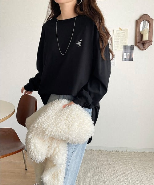 後ろ姿も、抜かりなく。胸刺繍 シルケット素材 ゆったりシルエット レイヤード バックヘンリー 長袖 ロンTEE ce1020307