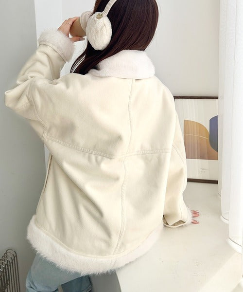 【mily bilet】甘さと気品で冬を楽しむ。ファー切り替えスウェードライクコート（ミドル丈） mi1019097