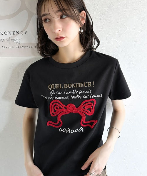 【mily bilet】華やか大人ガーリー。リボンコード刺繍プレートデザインTシャツ mi1329025