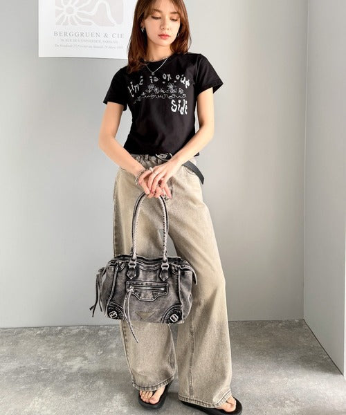 【mily bilet】大人の上品グラフティ。ハンドペイントライクシルバープリントコンパクトTシャツ mi1329023