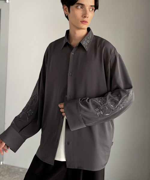 【Classical Origin】「繊細×モード」。刺繍使いルーズドレープシャツ（長袖）／Embroidery Loose Drape Shirt co1010025
