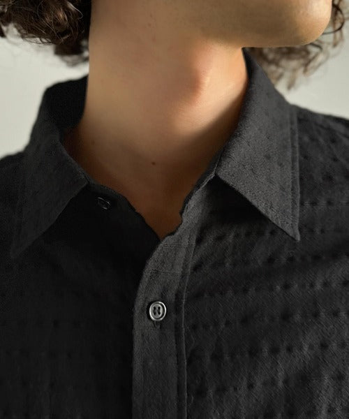 【Classical Origin】「凹凸感の存在感。」綿100％胸元刺繍入りドビー織シャツ（長袖）／Dobby Weave  Embroidered Shirt co1320003