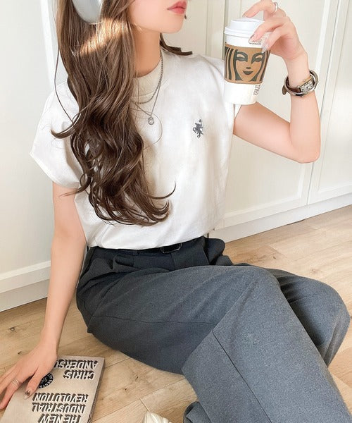 大人女子の上品ベーシック。綿100％シルケットモックネックフレンチTシャツ(刺繍) ce1260395