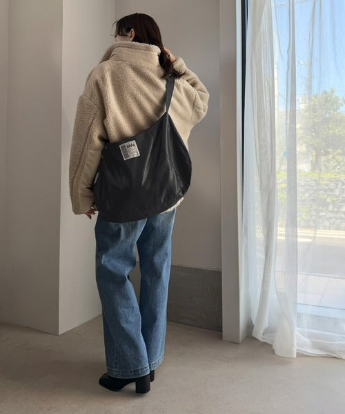 《JaVaジャバコラボ》軽量×大容量◎ラフにキマる上質感。BIGフェイクレザーワンショルダーバッグ(ユニセックス) jv1070254
