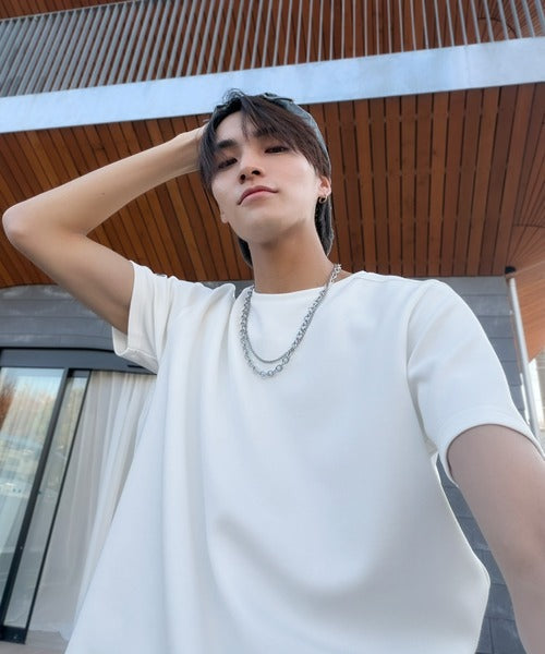 【接触冷感機能付き】肩切り替え袖刺繍ショート丈ダンボール素材Tシャツ／Shoulder Panel Cropped Double-Knit T-Shirt co1010055