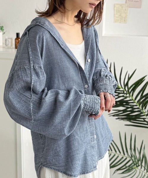 《JaVaジャバコラボ》軽やかに、さらりと。コットン100％フード付き袖シャーリングシアーデニムシャツ（長袖） jv1010600