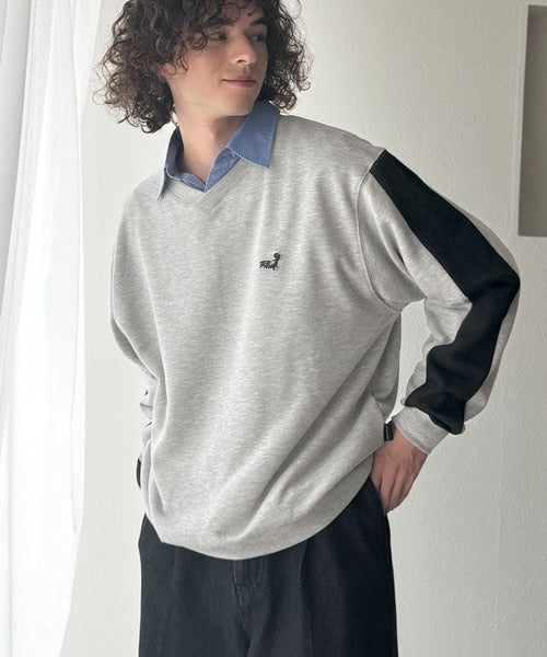 【Classical Origin】「個性をアクセントに。」袖ライン配色Vネックスウェットトレーナー（長袖）／Color Blocked Sleeves V-Neck Sweat Trainer co1150044