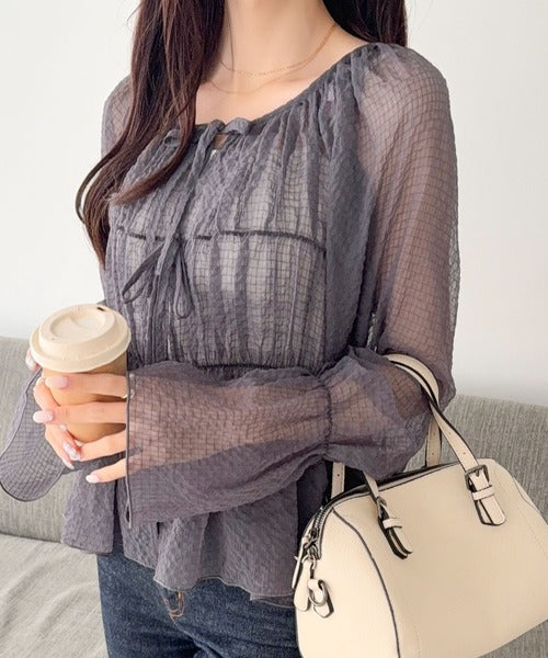 【mily bilet】1枚で2通り。透け感×チェックで、甘さをほどよく。前後2wayシアーチェックブラウス mi1359032